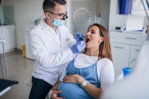 connection between oral health and pregnancy